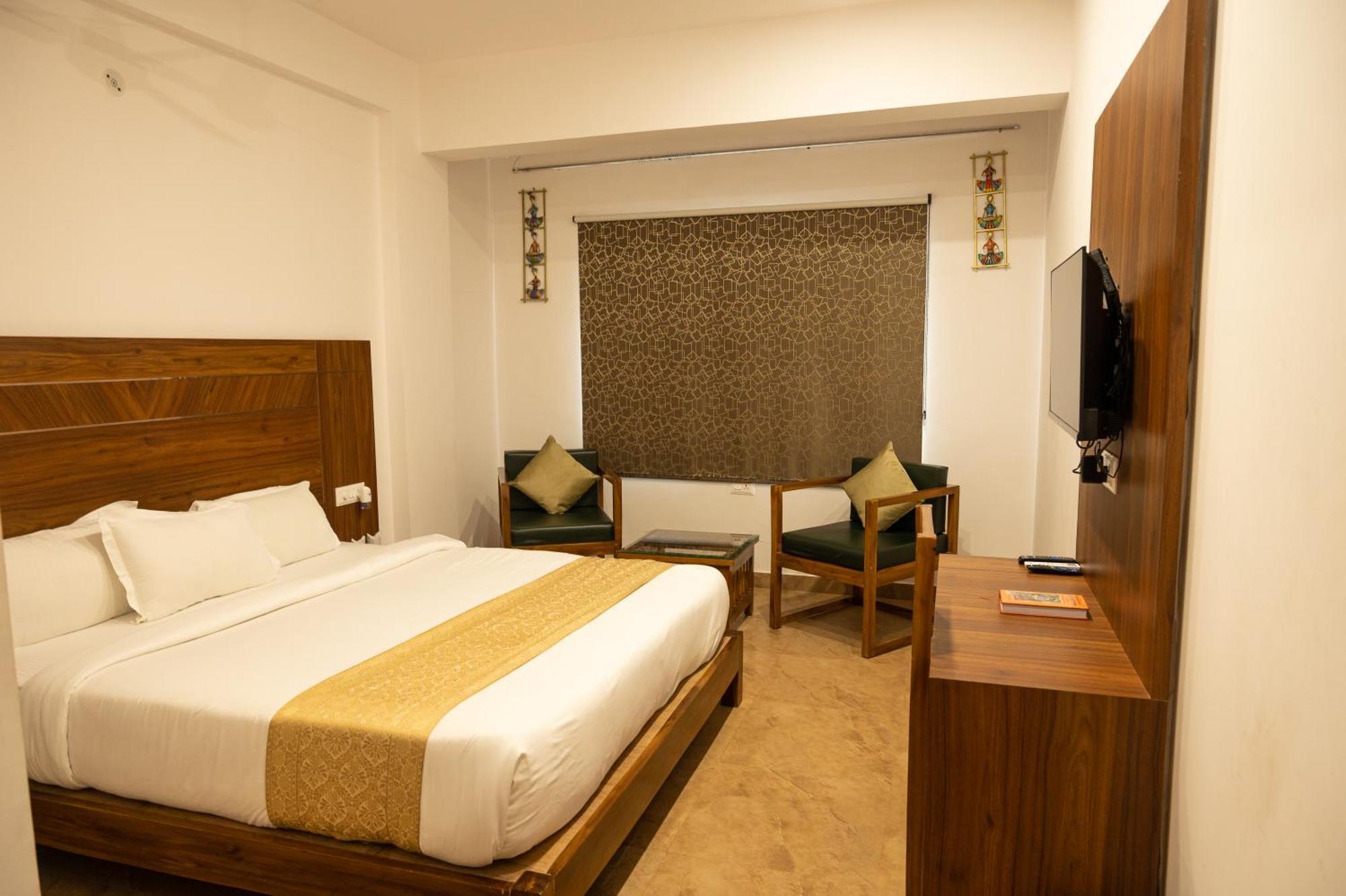 Amritara Ramila Kutir Hotel Ayodhya Exterior foto