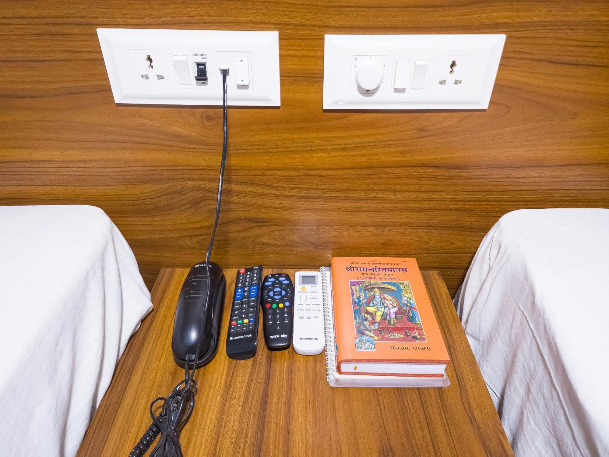 Amritara Ramila Kutir Hotel Ayodhya Exterior foto