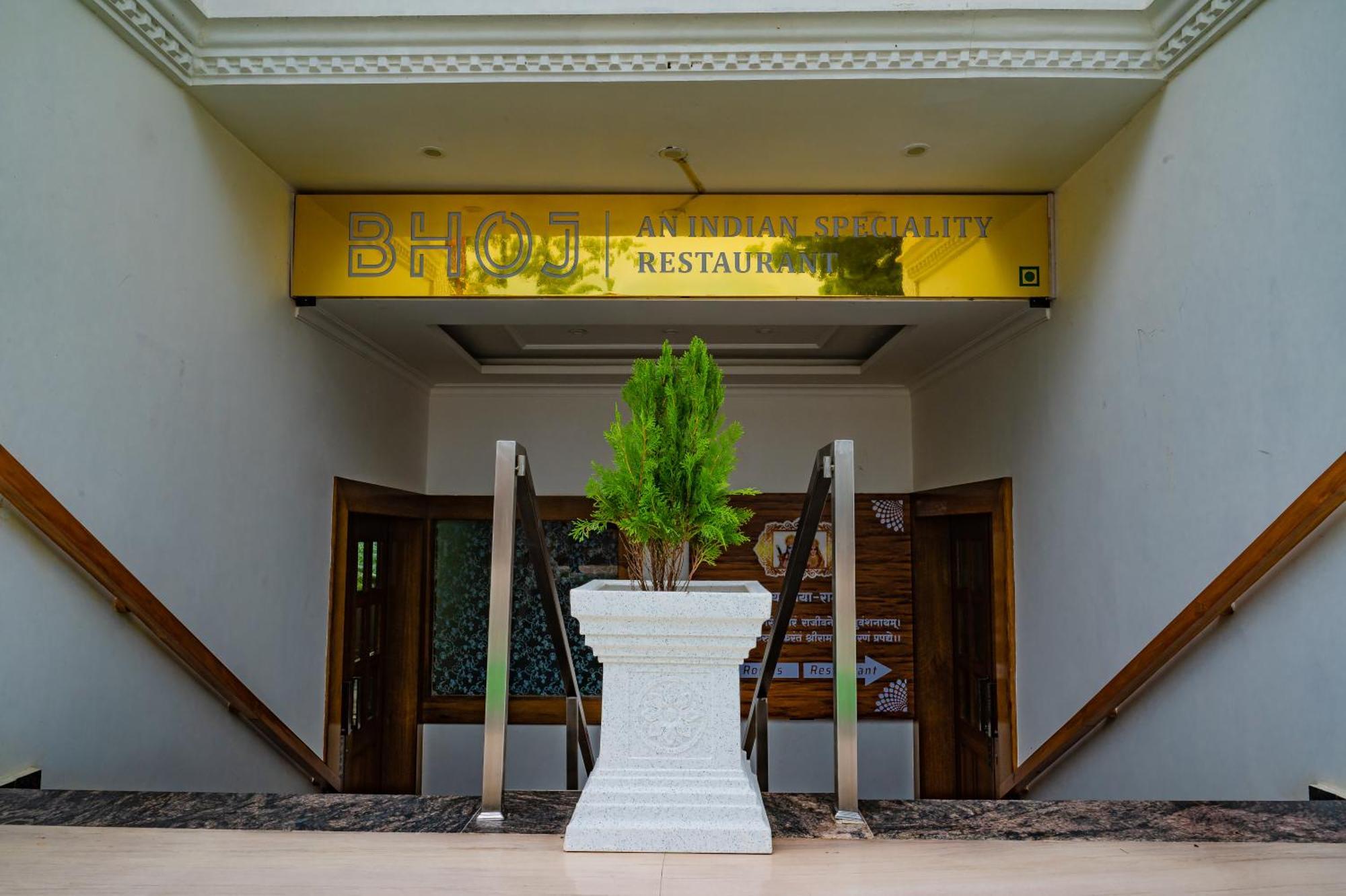 Amritara Ramila Kutir Hotel Ayodhya Exterior foto